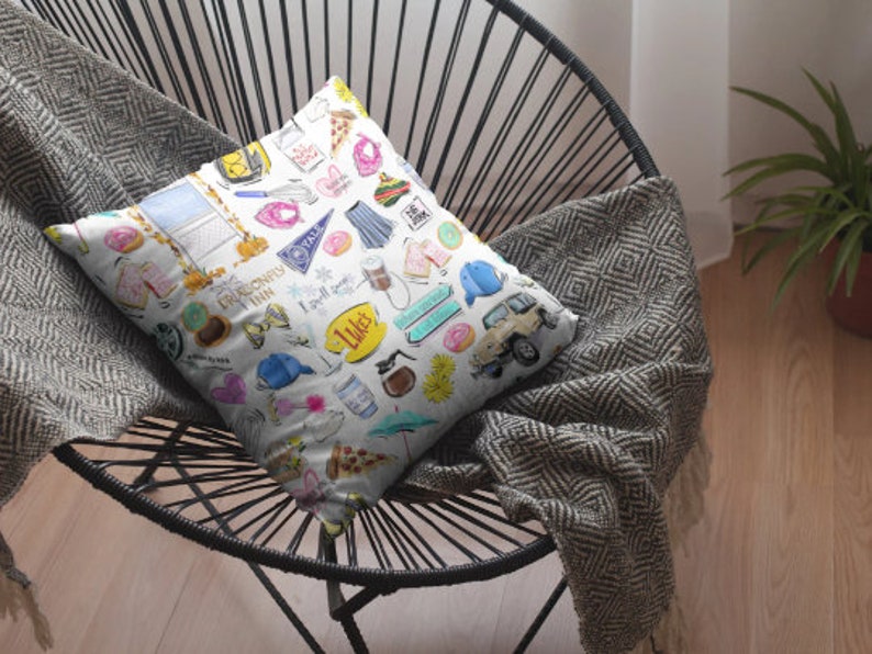 Gilmore Pillow